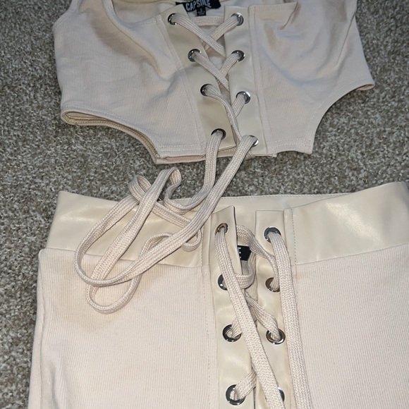 Matching set - Picture 9 of 9